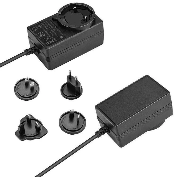 12V 2A vymeniteľný napájací adaptér