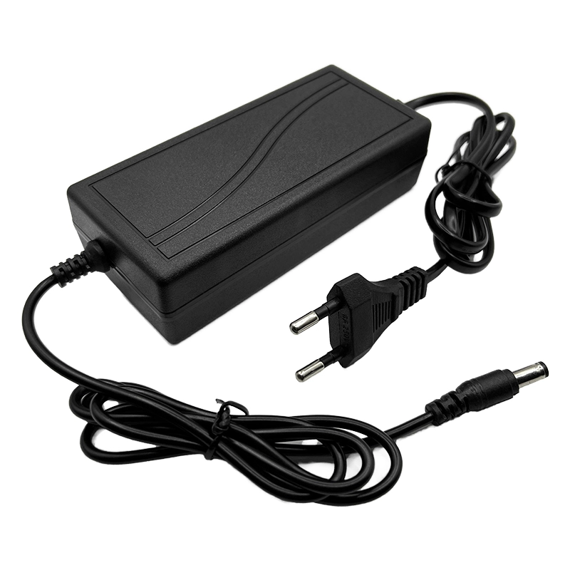 12V 3A stolný napájací adaptér