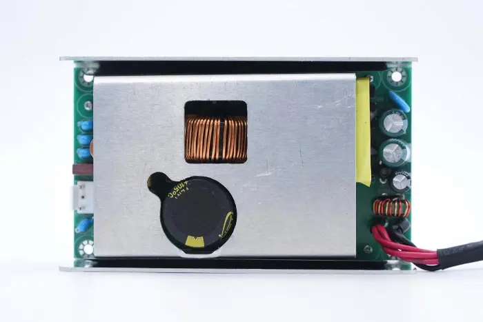 Náš nový produkt – 300W napájací zdroj GaN